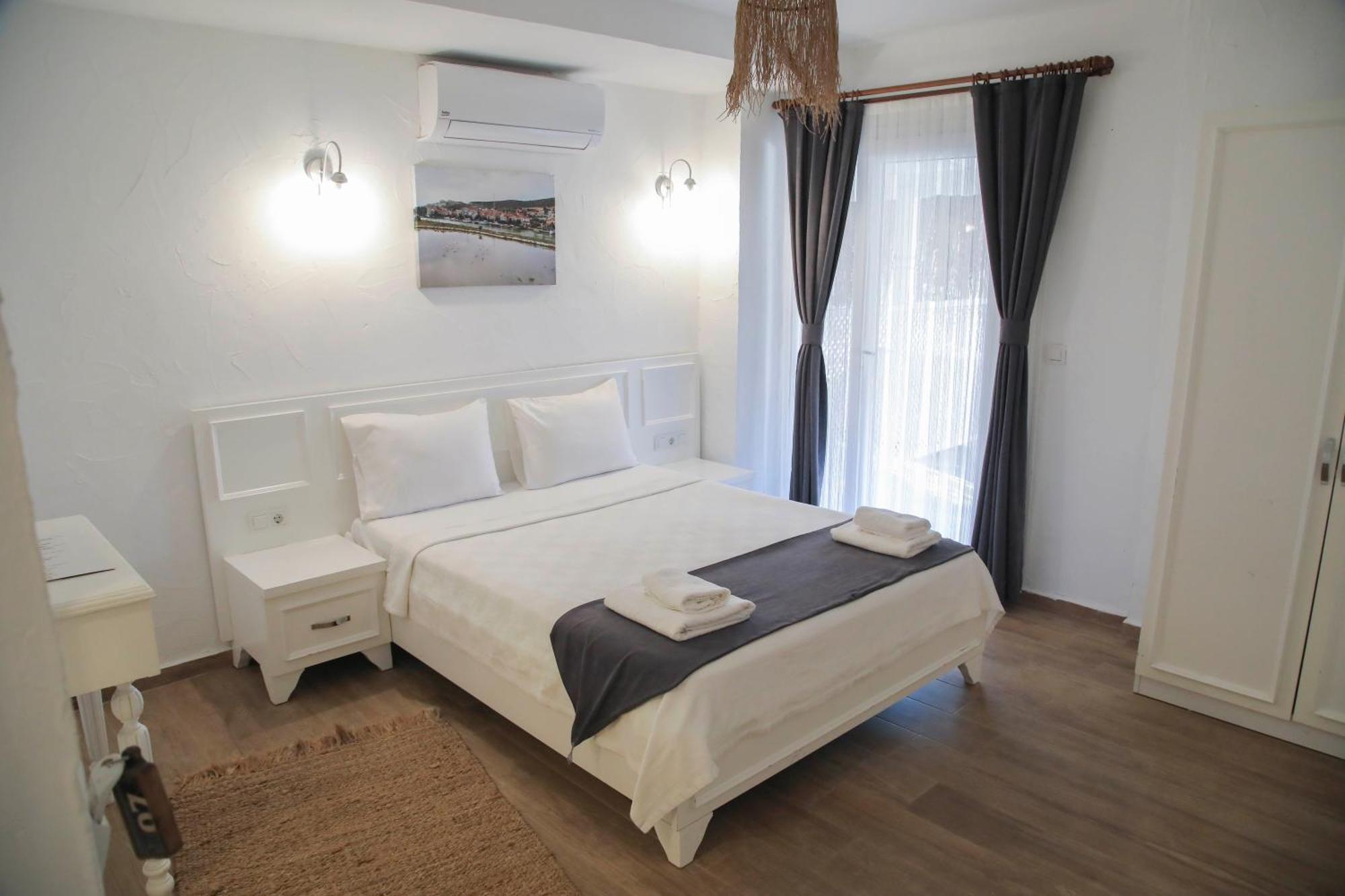 Londia Otel Алачати Экстерьер фото